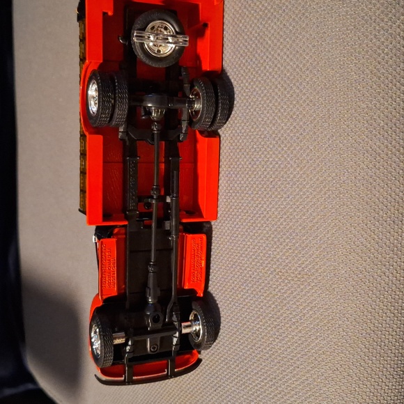 1951 Ford F-6 Bottler's Truck from Eastwood Automobilia. 1/34 Scale Die-cast. - Picture 9 of 9